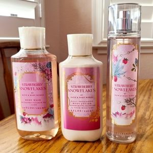 🛍BOGO 59% OFF🍓❄️🛁NWT‼️ Bath & Body Works Strawberry Snowflakes 3-piece Set